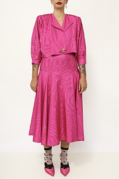 Conjunto rosa casaquinho + saia midi na internet