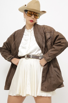 Jaqueta couro marrom acinturada vintage parka - Capichó Brechó