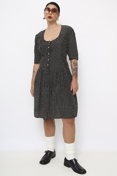 Vestido midi poa cintura baixa na internet
