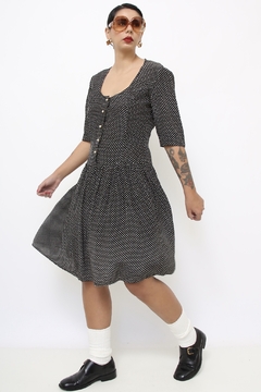 Vestido midi poa cintura baixa na internet