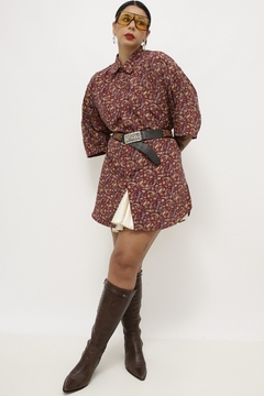 Imagem do Camisa vinho estampa maxi