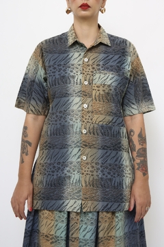 Conjunto CAMISA + SAIA MIDI estampa - Capichó Brechó