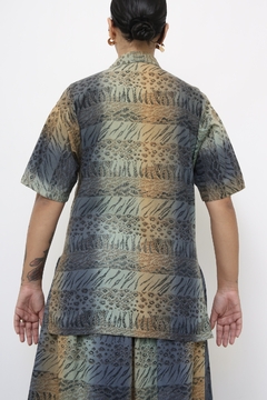 Conjunto CAMISA + SAIA MIDI estampa - loja online