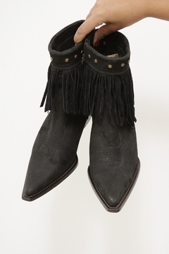 Bota TUCSON franjas couro camurça 38