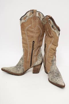 Imagem do Bota couro textura brilho marrom western 36