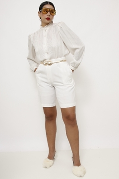 Camisa branca babados