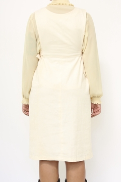 Vestido bege midi vintage - Capichó Brechó