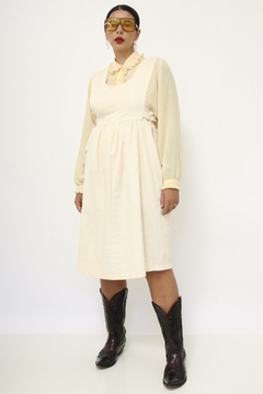 Vestido bege midi vintage na internet