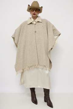 Poncho 100% lã creme - Capichó Brechó