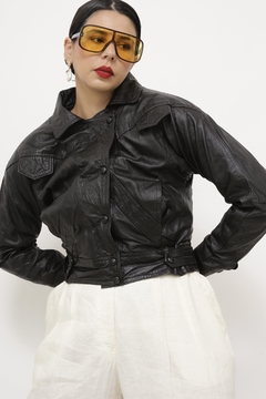 Jaqueta couro cropped forrada
