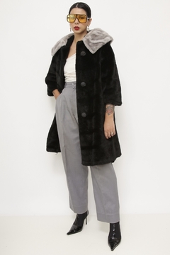 Casaco pelucia preto gola cinza vintage - comprar online