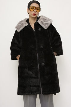 Casaco pelucia preto gola cinza vintage