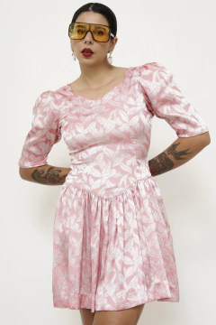 Vestido rosa acetinada 80´s curto
