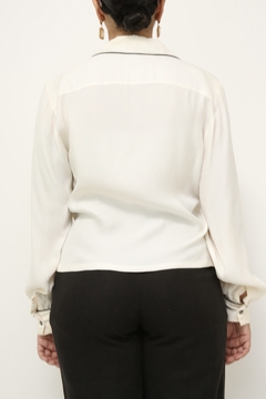 Camisa cropped vies preto pijama na internet