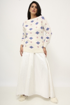 Tricot creme com flores colorida