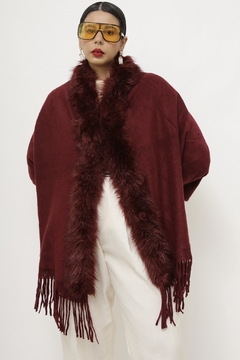Poncho com gola pelucia vintage vintage - comprar online