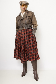 Jaqueta couro cropped marrom Juliana Macuir - comprar online