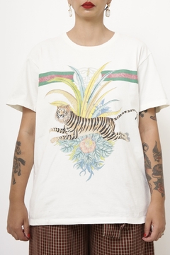 Camiseta GUCC! tigre sorrindo na internet