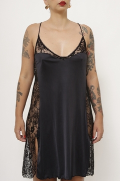 Camisola preta renda lateral - loja online