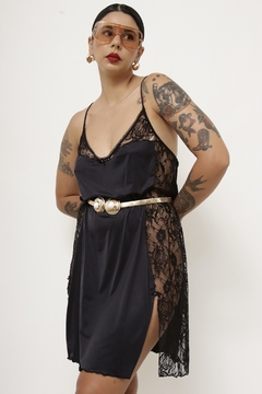 Camisola preta renda lateral