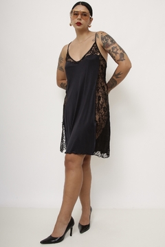 Camisola preta renda lateral