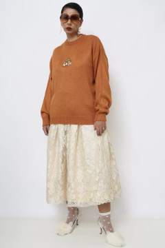 Pulover laranja bordado flores na internet