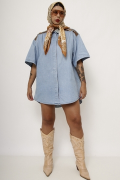 Camisa jeans recorte em couro vintage - comprar online