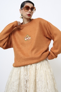 Pulover laranja bordado flores