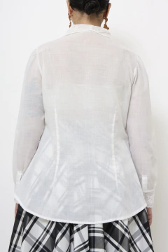 Imagem do Camisa algodão bordado vintage