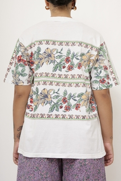 Camiseta estampada vintage flores