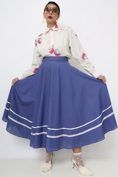 Saia rodada azul cintura alta