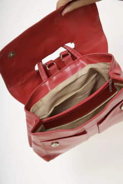 Mochila vermelha PVC vintage na internet
