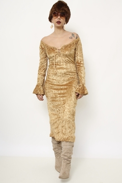 Vestido dourado veludo manga flare - loja online