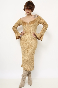 Vestido dourado veludo manga flare - comprar online