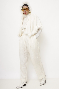 Poncho mini tricot branco plumas capuz - comprar online