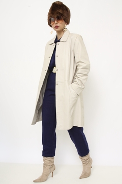 Casaco couro longo off white - comprar online