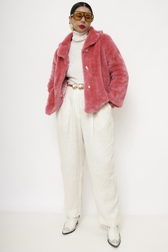 Casaco pelucia rosa cropped manga curta - comprar online