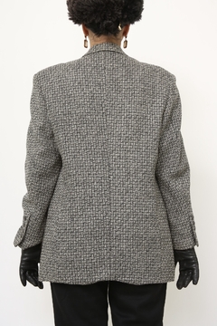Blazer cinza forrado ombreira vintage na internet