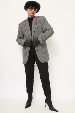 Blazer cinza forrado ombreira vintage na internet