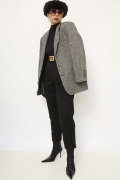 Blazer cinza forrado ombreira vintage - Capichó Brechó
