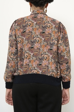 Camisa estampada punho preto - comprar online