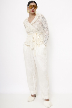 camisa renda transpassada vintage