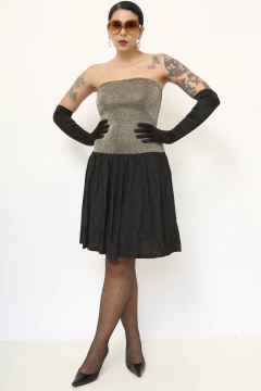Vestido cintura baixa preto brilho dourado