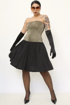 Vestido cintura baixa preto brilho dourado
