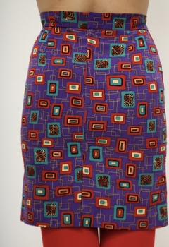 Conjunto roxo camisa + saia estampa bichos - Capichó Brechó