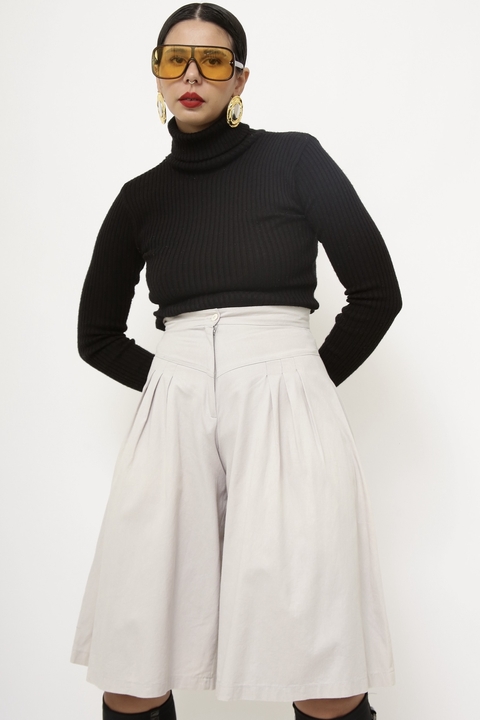 Shorts pantacout bege cintura media