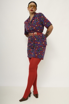 Conjunto roxo camisa + saia estampa bichos - Capichó Brechó