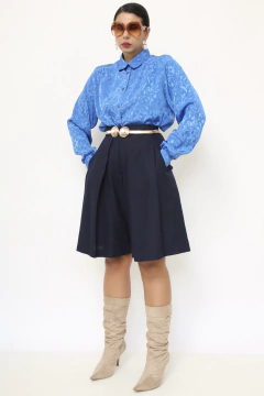 Camisa azul acetinada CEA vintage na internet