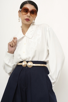 Camisa branca renda gola vintage - Capichó Brechó