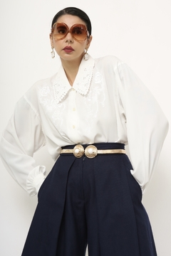 Camisa branca renda gola vintage